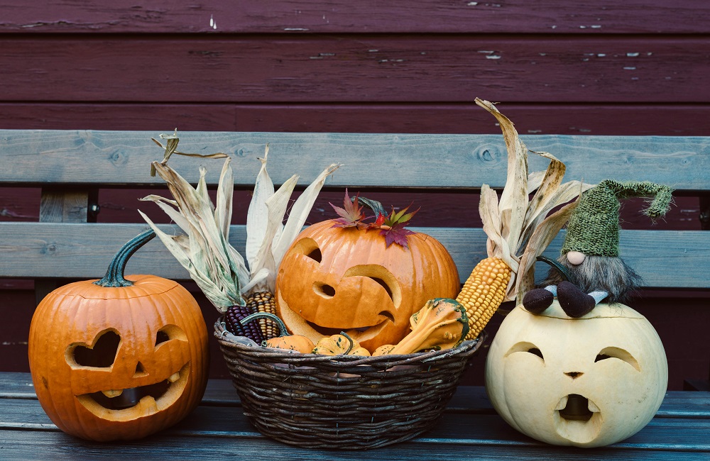 Farmhouse Halloween Decor Ideas