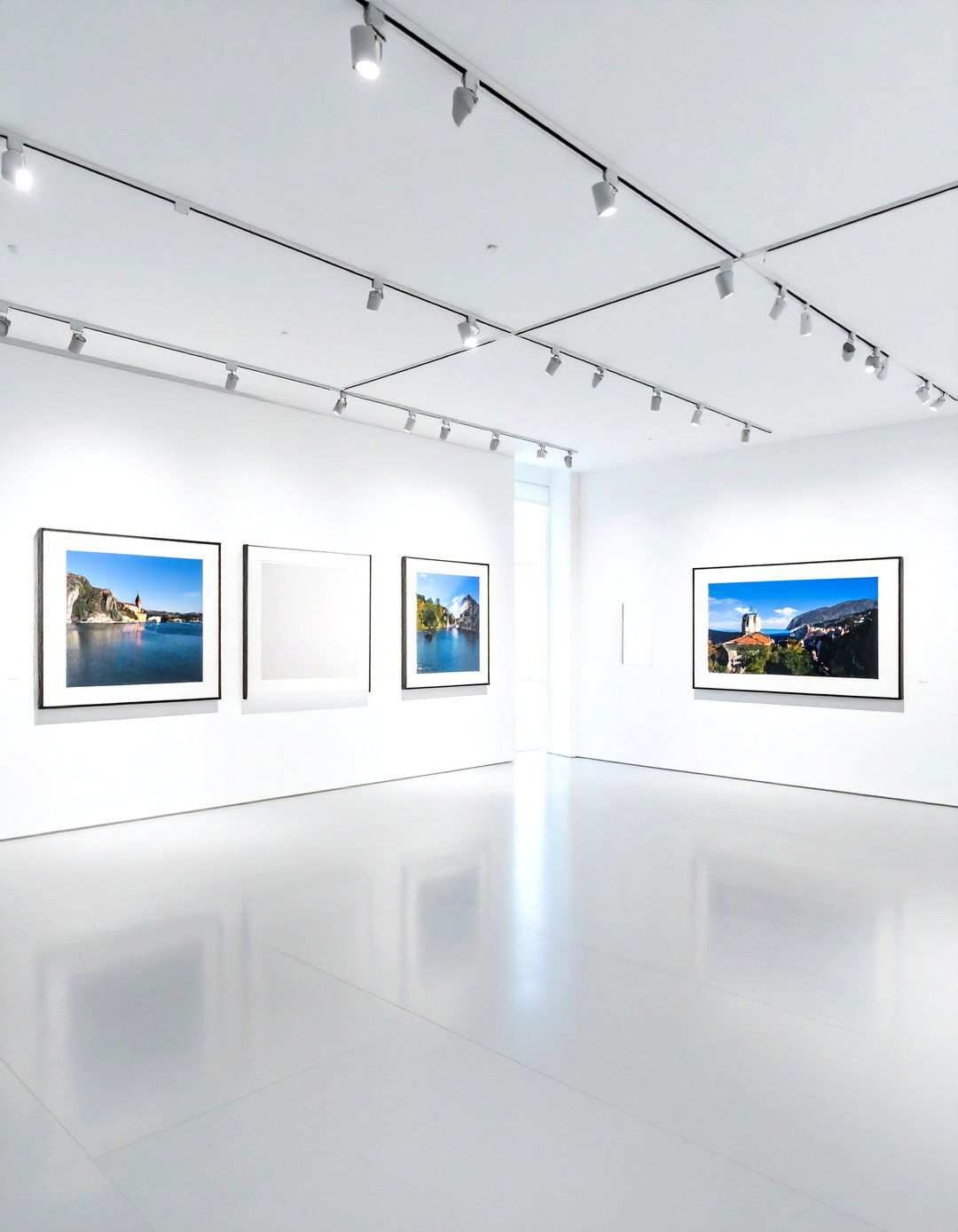 Minimalist Large Format Display - 24 Wall Collage Ideas
