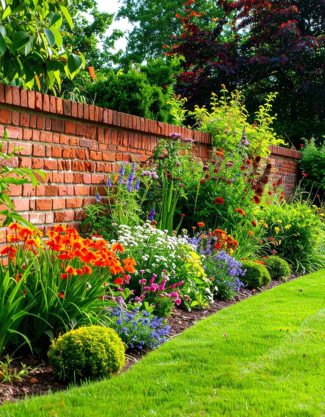 Reclaimed Brick Retaining Wall - 24 Inexpensive Retaining Wall Ideas