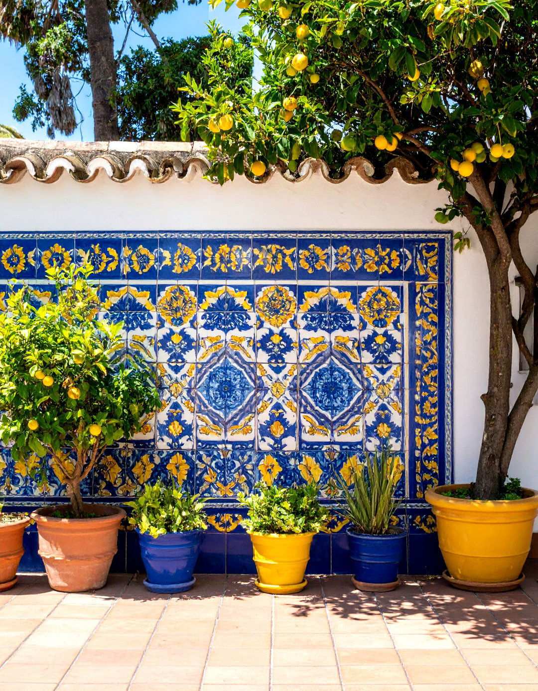Spanish Tile Accent Feature Walls - 24 spanish bungalow exterior ideas